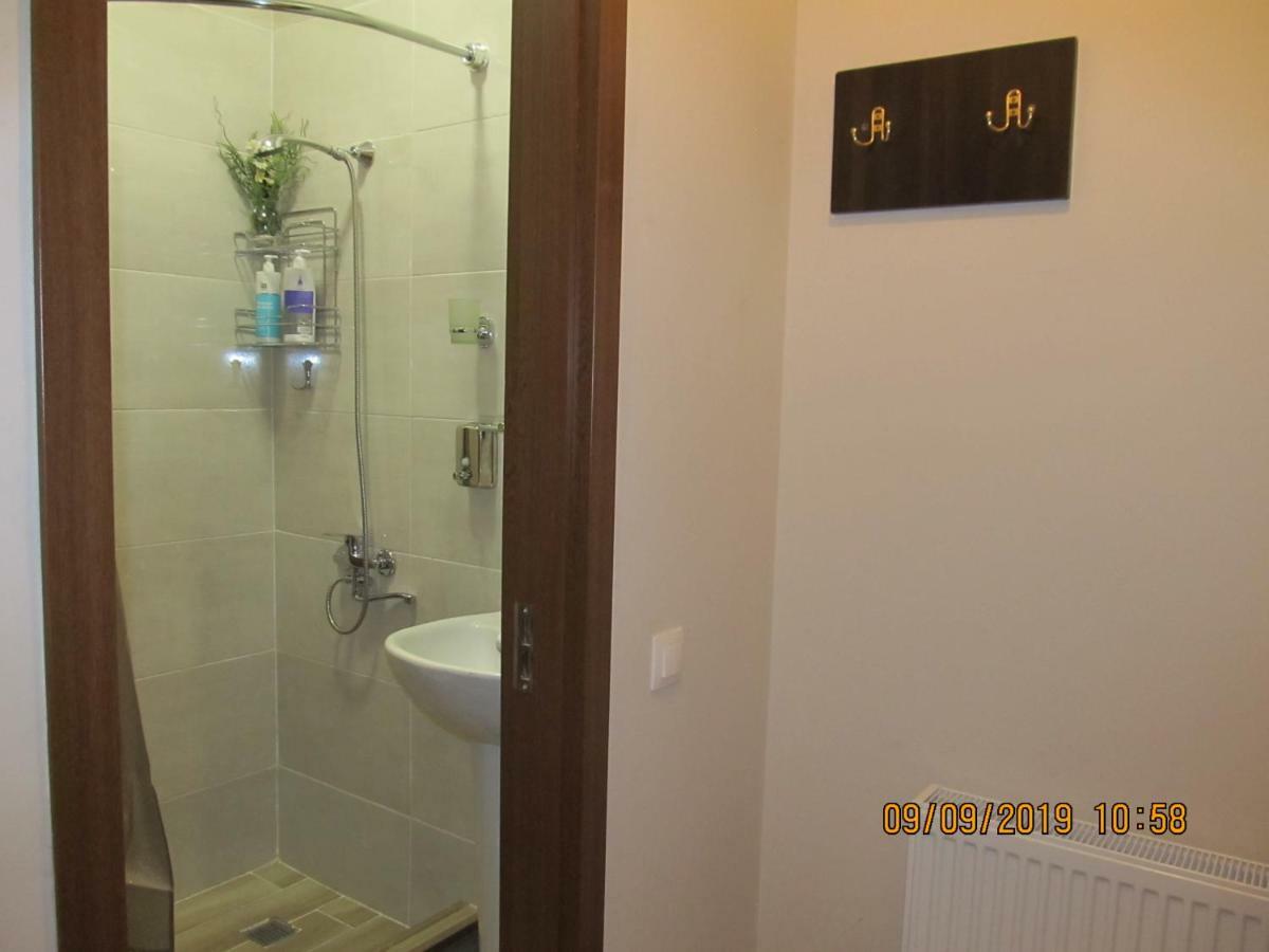 Guest House Lion Tbilisi Esterno foto