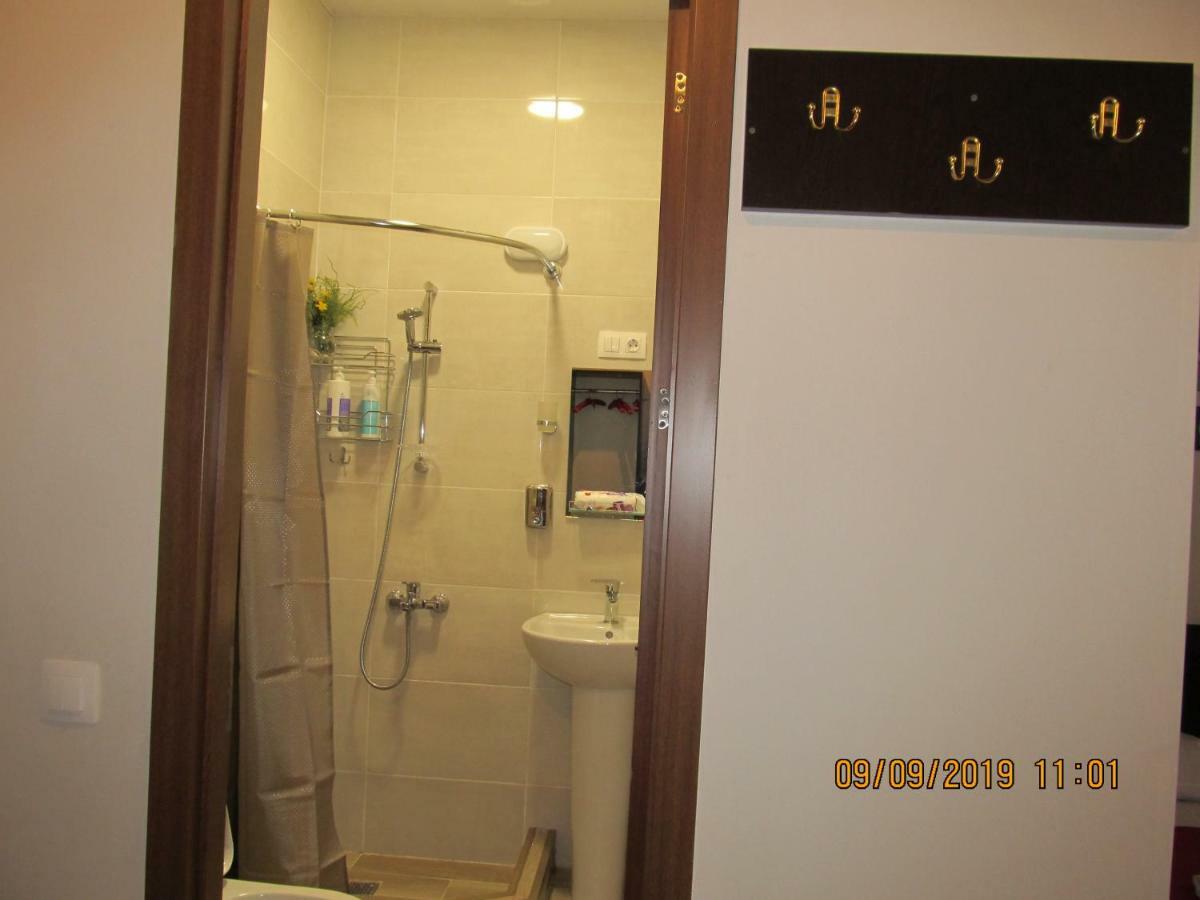 Guest House Lion Tbilisi Esterno foto